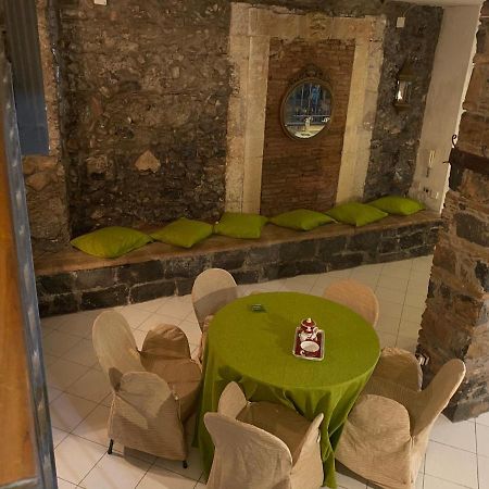 Вилла Antica Casa Centro Катания Экстерьер фото