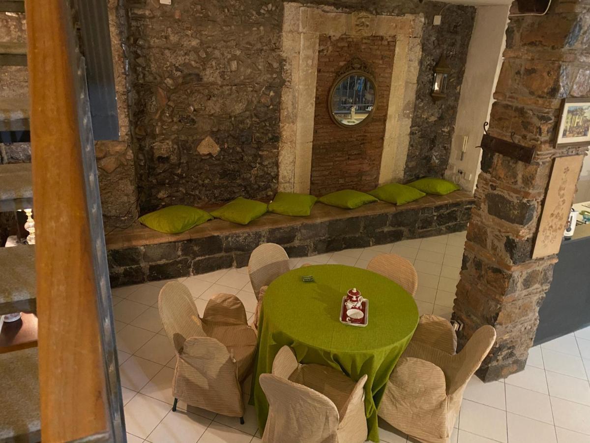 Вилла Antica Casa Centro Катания Экстерьер фото